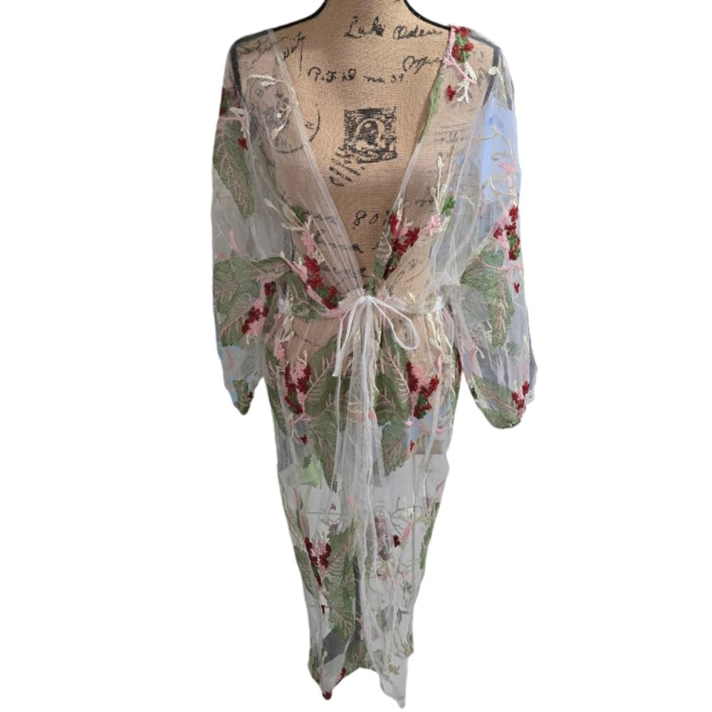 Liv Los Angeles White Embroidered Floral Kimono Robe Size Large XL‎ NEW!